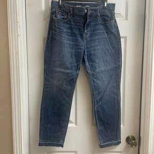 Old Navy ankle jeans, mid rise boyfriend, jagged ankle
